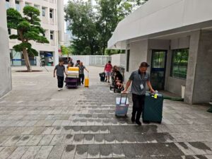 HR helping with teacher move in