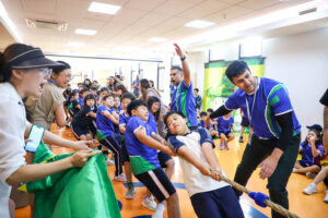 Home in Nanjing; tug of war
