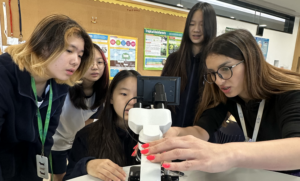 women with microscope